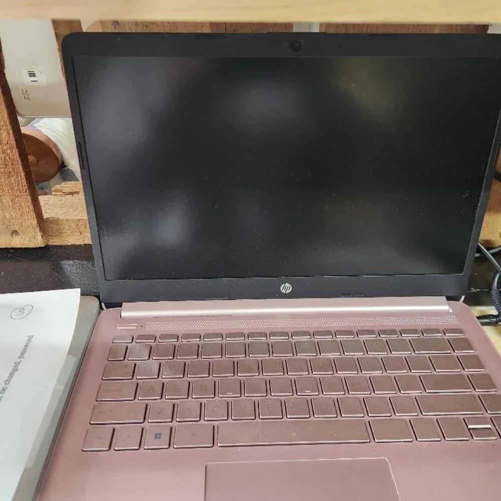 HP Laptop / Pink